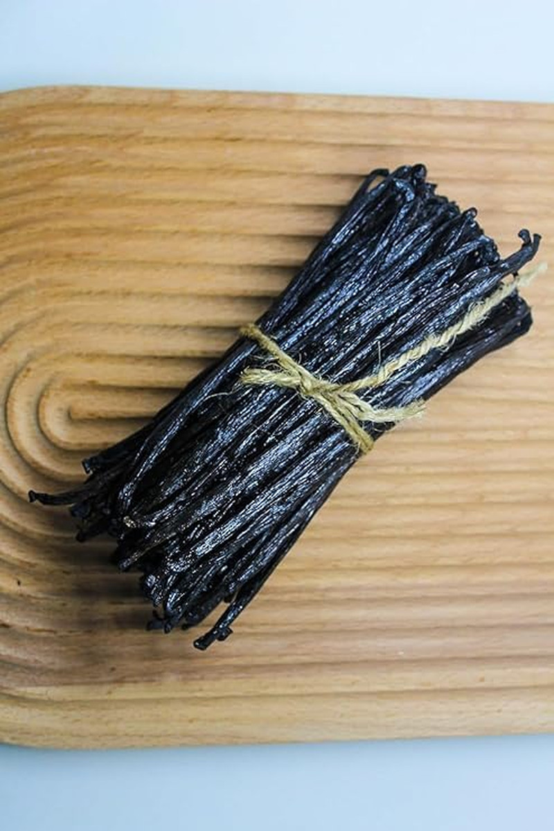 25 Aromatic Tahitian Vanilla Beans for Making Vanilla Extract, Whole Vanilla Bea