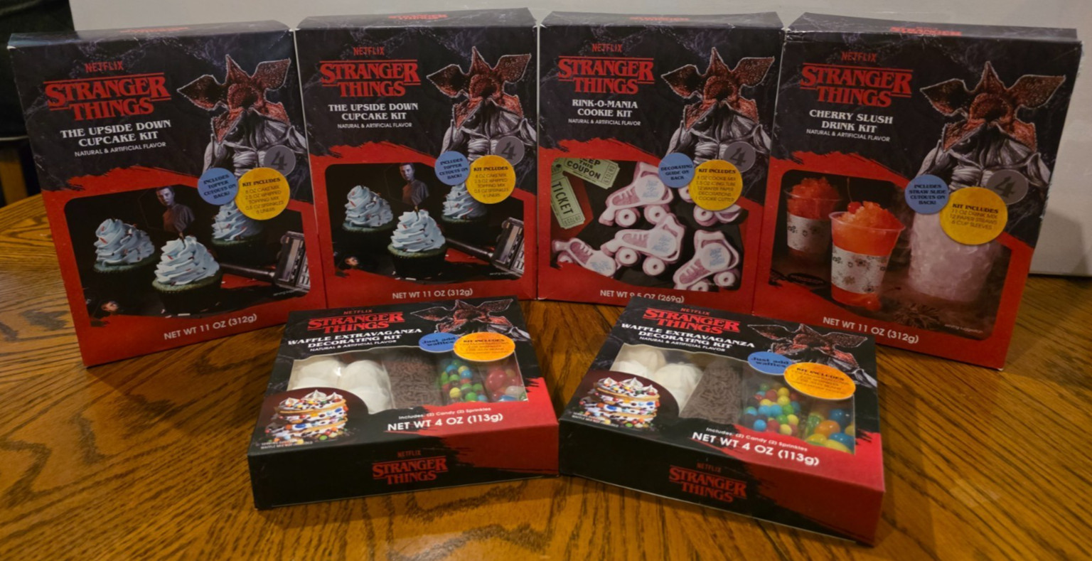Netflix Stranger Things Box Kits New 6 Items Please See Description/Pictures